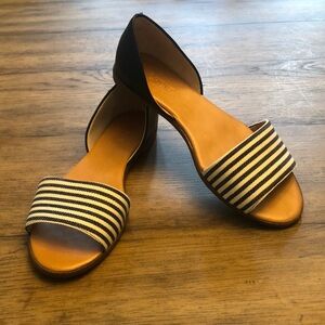 NEW J Crew slip on sandals. Size 7.5 medium. Nautical navy and white stripe.